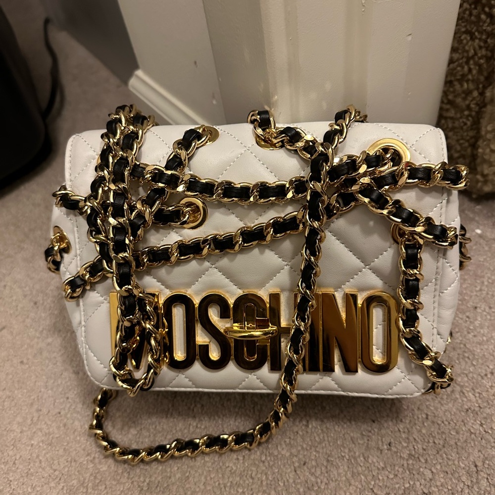 Moschino Chains Quilted Shoulder Bag